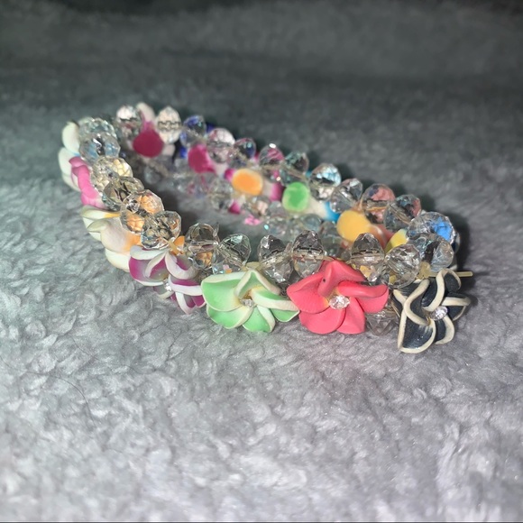Hibiscus Bracelet - Picture 3 of 3